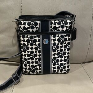 Coach crossbody purse never used